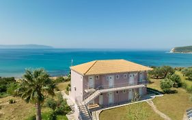 Ponente Studios Mounda Beach
